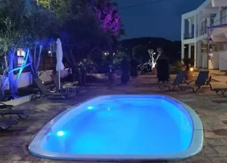 River's Paradíszi