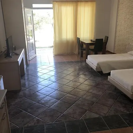 Aparthotel River's 3*